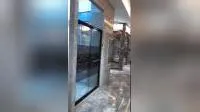 Sanitärkeramik, Badezimmer-Duschabtrennung aus gehärtetem Glas mit zwei Drehtüren (Bl